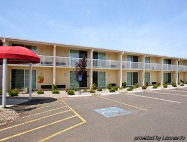 Homespring Inn & Studios - Hartford South - Rocky Hill Exterior foto