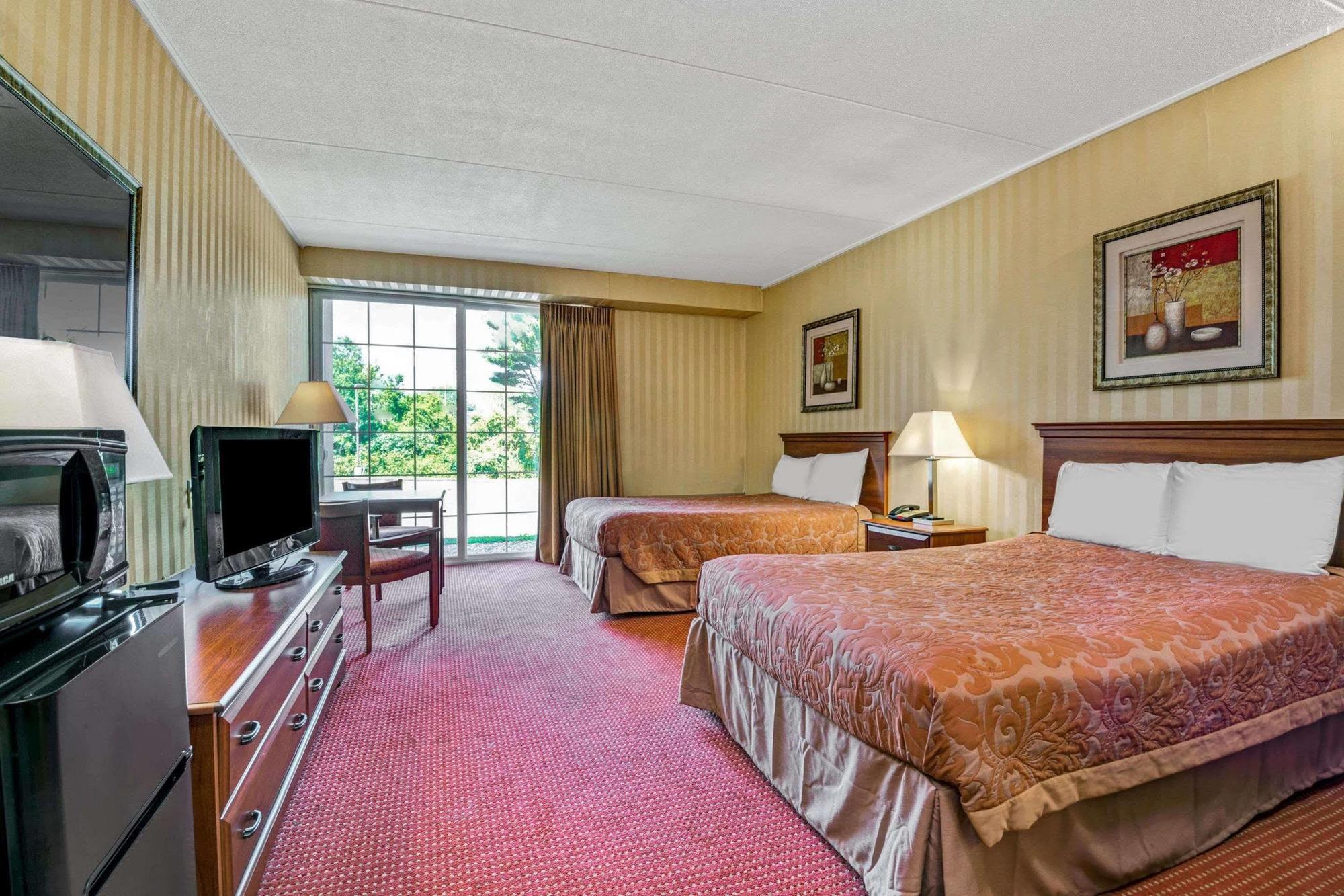 Homespring Inn & Studios - Hartford South - Rocky Hill Exterior foto