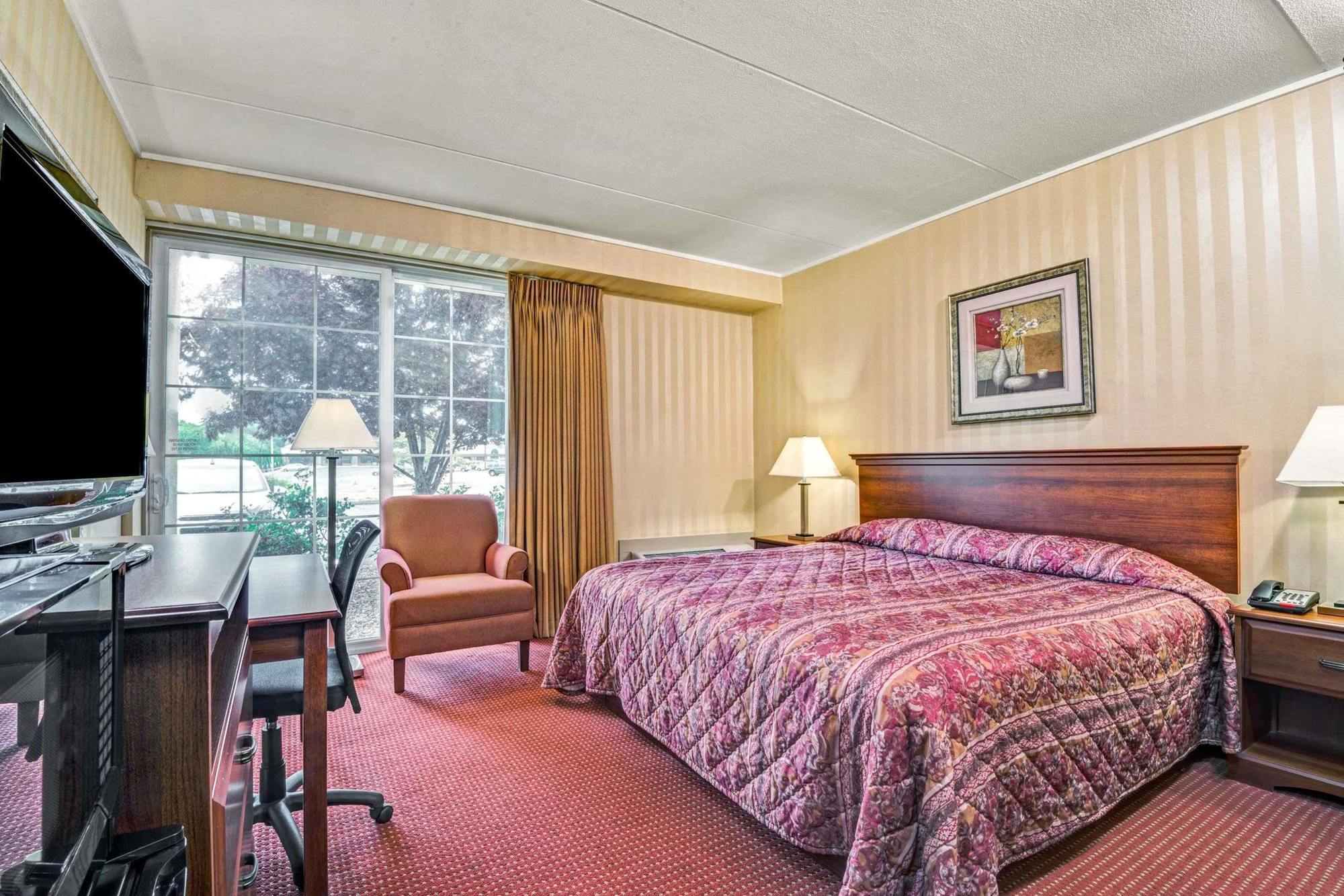 Homespring Inn & Studios - Hartford South - Rocky Hill Exterior foto