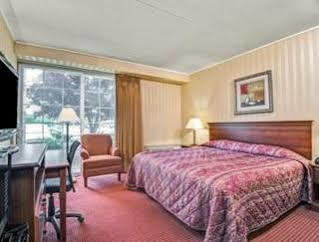 Homespring Inn & Studios - Hartford South - Rocky Hill Exterior foto